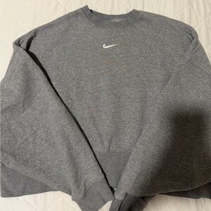 Women’s nike crewneck - semi cropped size:M
